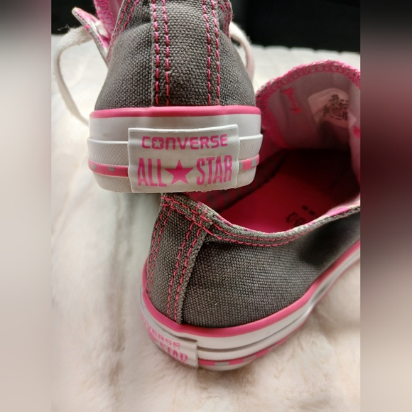 Converse Chuck Taylor All Star kids sneakers Size 2 - Picture 2 of 10